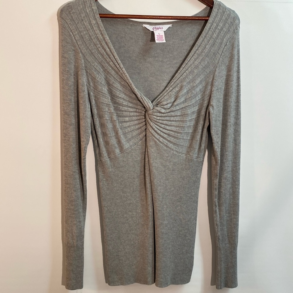 Candie’s - NWOT fitted, long sleeve sweater. Size L